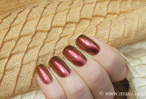 Sally Hansen Nail prisms #08 Amber Ruby свотч Sally Hansen Nail Prisms #08 Amber Ruby свотч