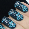 Дизайн ногтей - синие цветы