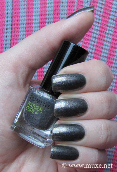 Lumene Trouble Maker Natural Code #33 swatch Lumene Trouble Maker Natural Code #33 swatch