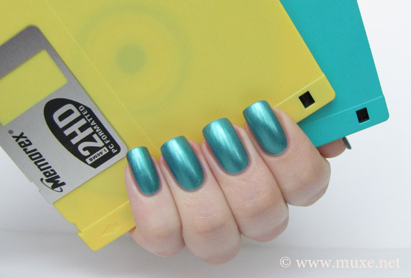Maybelline Colorama 22 Jelly Bean swatch
