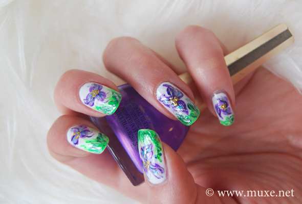 Purple Floral Nail Art Purple Floral Nail Art