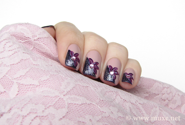 Purple flowers nail art