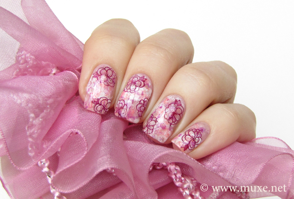 Pink and white nails with flowers