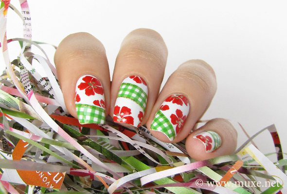 Green checkered nail design