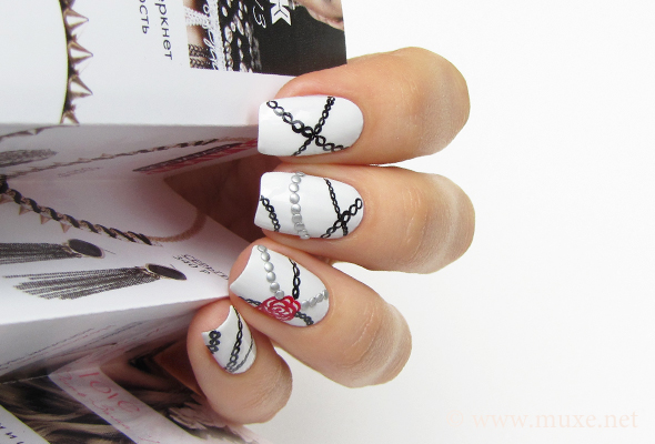 Goth nails with chains and roses on white Goth nails with chains and roses on white