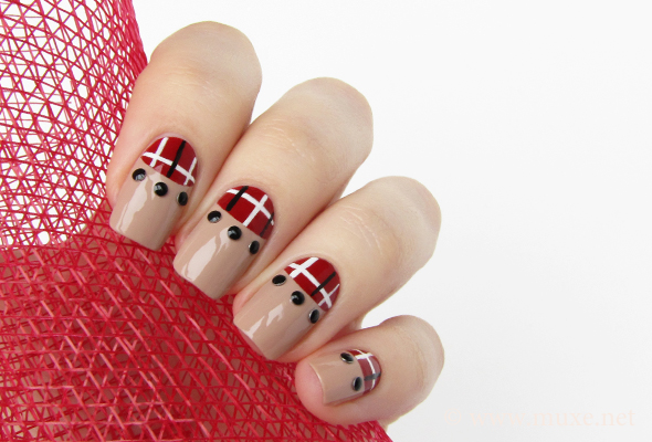 Red plaid nails design Red plaid nails design